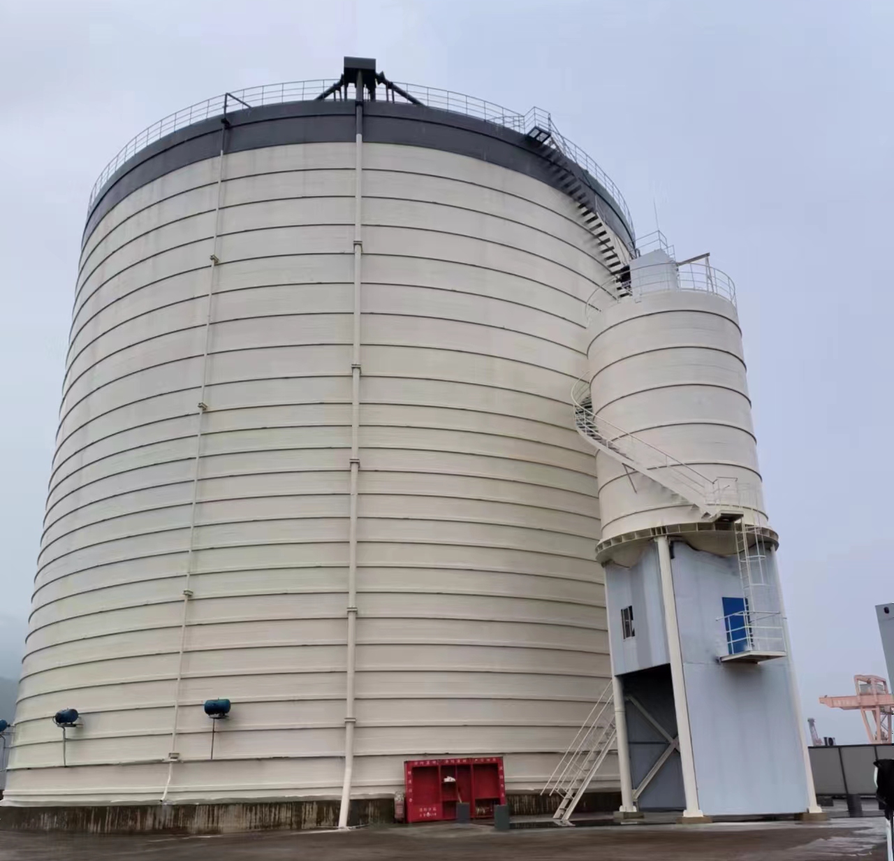 红山10万吨水泥钢板库